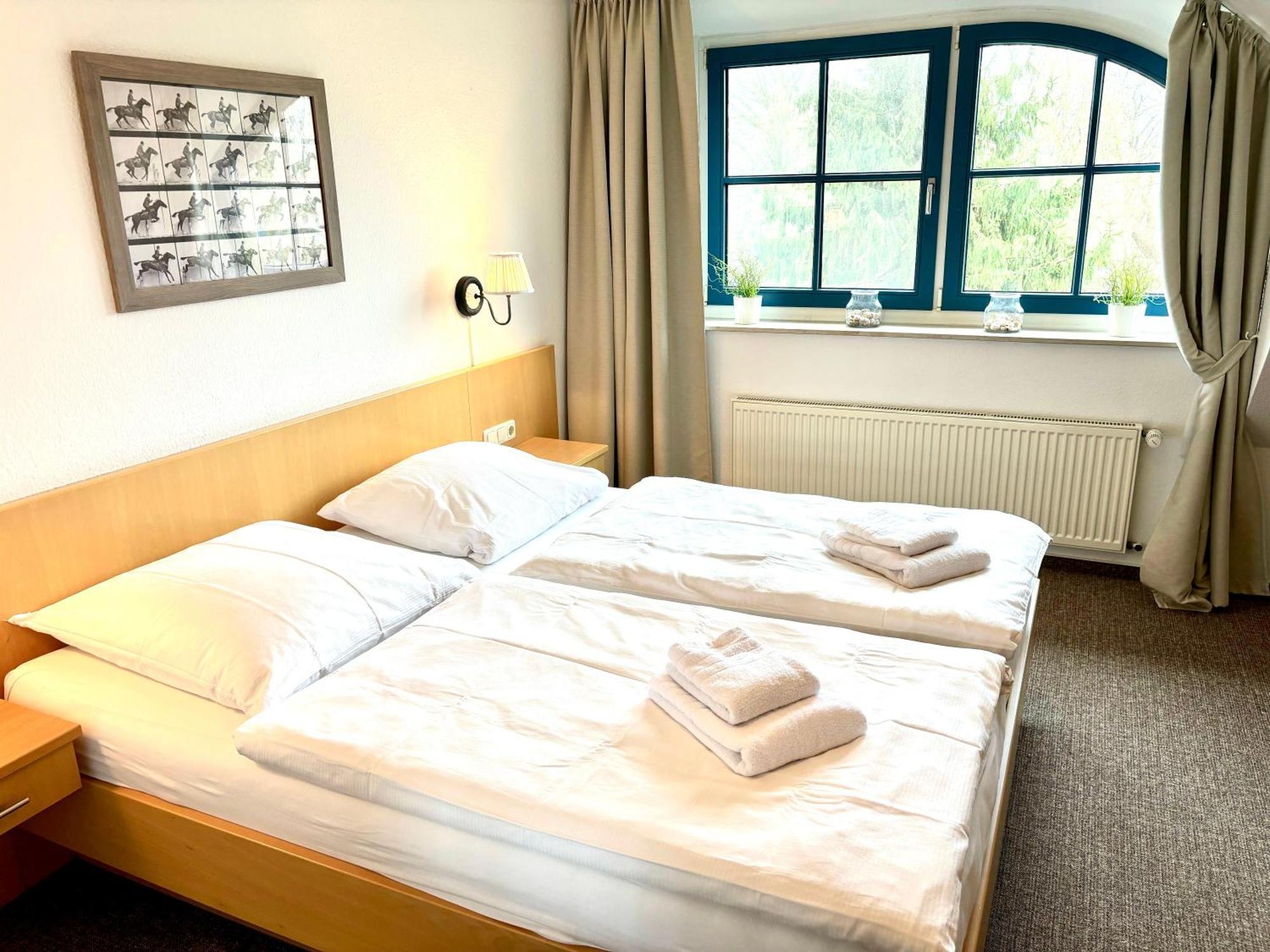 Komfortables Reetdachferienhaus Hasel 1 Puddemin 외부 사진